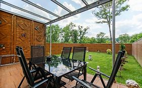 AusZeit Steiraland 1 mit privaten Garten überdachter Terrasse und Parken